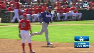 LAD@LAA: Van Slyke's two-run home run ties game at 5