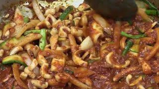 [ENG] CNN에서 극찬한 청도중고등학교 오징어볶음 비법 / Stir fried squid #Kfood #Korean_school_lunch (Korean street food)