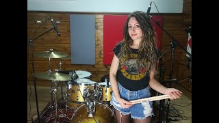 GUNS N' ROSES - WELCOME TO THE JUNGLE - DRUM COVER by CHIARA COTUGNO