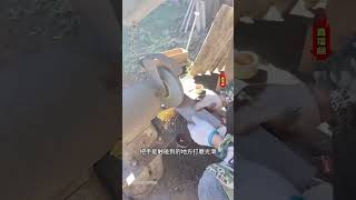 分享我们手工制作刀具过程，中国高端手工刀具品牌，龙门刀具#手工锻打 #刀具 #工厂实拍视频 #手工锻打菜刀持久锋利 #冷兵器锻造