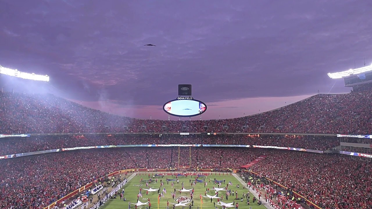 B-2 Spirit Does Flyover At NFL Game - YouTube