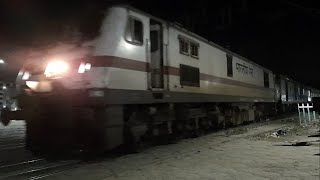 22402 Udhampur - Delhi Sarai Rohilla AC SF Express arriving at Pathankot Cantt with GMO WAP-7