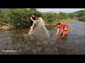 Survival Skills - Primitive Life - Skill to catch fish by net