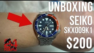 Unboxing of Seiko SKX009 (SKX007) - Diver's Watch Under $200