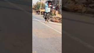 brother skating jump on road 😱#youtubeshorts😲 #brother 😉#india😱 #road 😉#shortviral😱 #indiaskating😉
