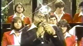 Dizzy Gillespie performs \