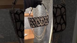 발렌티노 VALENTINO SMALL LOCÒ TOILE ICONOGRAPHE SHOULDER BAG 5W2B0L97JSQ_6ZN www.rose-lux.com