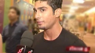 Prateik Babbar apparently behaved arrogantly with Amy Jackson at a party