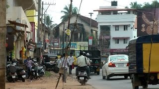 India - state of Karnataka Mangalore Pt.02 - downtown sightseeing with an Indian Tuk-Tuk-Taxi