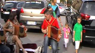 nicolick e un concertino  con la ghironda