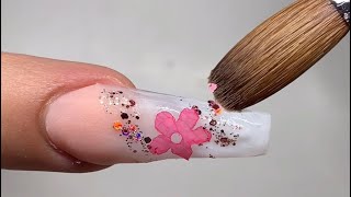 Uñas rosas con glitter / Jaayart