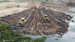 Incredible Bulldozer Stuck In a Muddy And Amazing Recovory By Excavator Kobelco