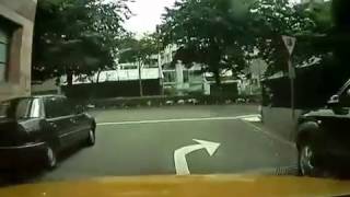 台灣最常見[機車]車禍類型-逆向左轉(切西瓜左轉) *common scooter crash in Taiwan