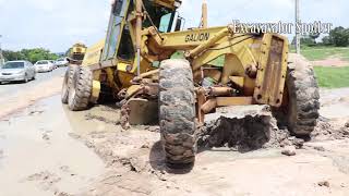 The Big Motor Grader Stuck in mud