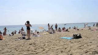 アキーラさん海水浴①スペイン・バルセロナのビーチ,Beach,Barcelona,Spain