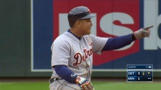 DET@MIN: Miggy legs out career double No. 498