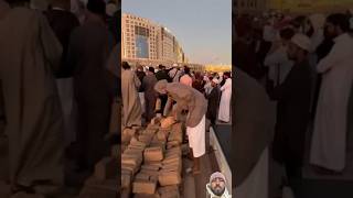 जन्नातुल बक़ी कब्रिस्तान में जनाज़े को दफनाया जा रहा है Madina Saudi Arabia #shorts #youtubeshorts