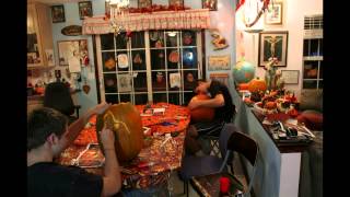 Pumpkin Carving 2012 - time lapse - Batman