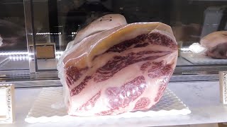 Aged A5 wagyu beef is like a batter !! A local Japanese writer introduces good restaurants in Tokyo!