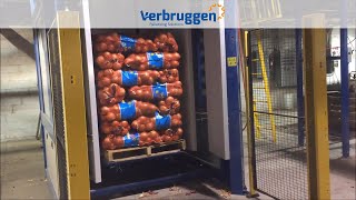 Palletizing | Semi-automatic Palletizer Line VPM-7 by Verbruggen | prefect stacking of onions