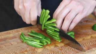 Shizu VG10 240mm Tsuchime/Damascus/Kurouchi Gyuto  vs Green Pepper