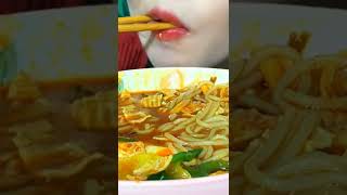 Noodles ASMR 🍜 Food Eating Sound / Noodles Mukbang #Shorts (3)