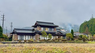 Walking in the Rain 4K Beautiful Japanese Countryside Village Around Mountains Autumn 2024 Gifu