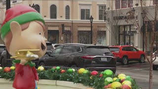 Checking in with last-minute holiday shoppers at Levis Commons