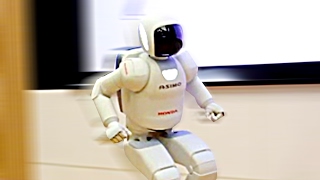 走れるようになっただけじゃない！進化した HONDA ASIMO