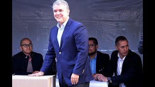 A votar masivamente y temprano, pide Iván Duque a los colombianos