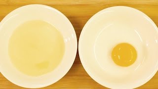 簡単すぎた！卵の黄身と白身の分け方/amazing cool way to separate egg yolk/便利なライフハック動画