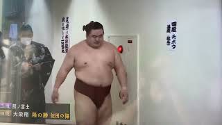 大相撲　2022年5月場所　佐田の海vs隆の勝