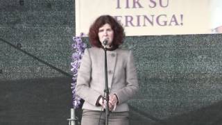 Poetė Erika Drungytė Klonio gatvėje. 2012 05 14