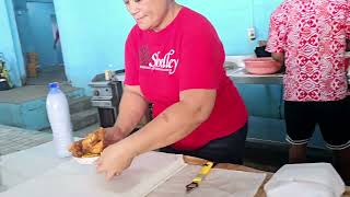 Yummy fish and Chips at the fish market in Samoa even the fish really cheap and crabs 🦀