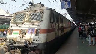 Arrival Of 19038 Avadh Express At Muzaffarpur Jn 🔥🔥