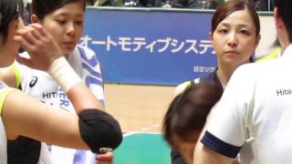 佐藤あり紗（Arisa Sato）＆佐藤美弥（Miya Sato）／タイムアウト中のひととき／2017.1.14　日立×ＰＦＵ　Ｖリーグ女子大田大会