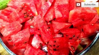 তরমুজ (ইংরেজি: Watermelon) (Citrullus lanatus (কার্ল পিটার থুনবার্গ) একটি গ্রীষ্মকালীন সুস্বাদু ফল। 