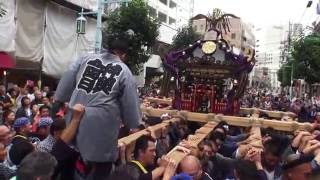 平成28年 立川 諏訪神社「破れ傘」「甚句」千貫神輿破れ流渡御迫力満点。