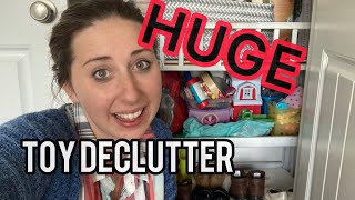 Declutter with me | Huge Toy Closet Declutter | Decluttering | minimalist toys