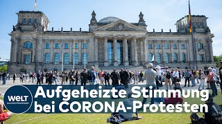 CORONA-SKEPTIKER: Tausende demonstrieren gegen Corona-Auflagen