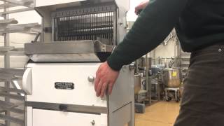 Oliver 777 Bread Slicer