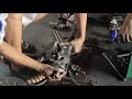 pagbaklas ng oil seal sa loob ng rack and pinion assembly, Mazda E2000(by jessautomotive)