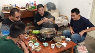 【食味阿远】五个人吃了7盒羊肉，大冷天阿远请人涮羊肉吃，吃撑了走不动 | Shi Wei A Yuan