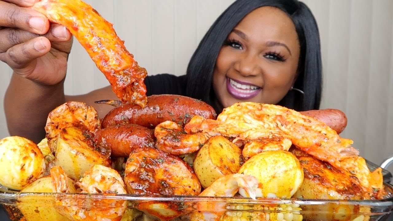 DESHELLED SEAFOOD BOIL !! KING CRAB MUKBANG + KIM B BUTTER SAUCE 먹방쇼 ...