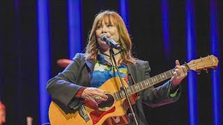 INTERVIEW: Country star Suzy Bogguss