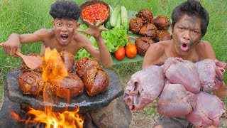 Survival in The rainforest- yummy Coocking Pork heart #00087