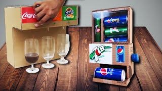 2 Mesin Penjual Coca Cola DIY dari Karton