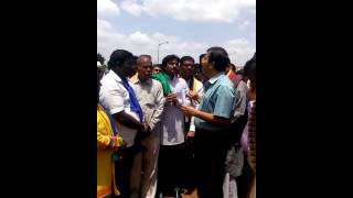 Kaveri talk angry protester leader sayed koppal ask gadag DC to give holiday