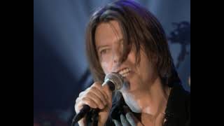 David Bowie - The Pretty Things Are Going to Hell (Live on BBC Top Of The Pops 1999)