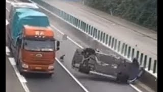 Idiots in Cars | China | 57